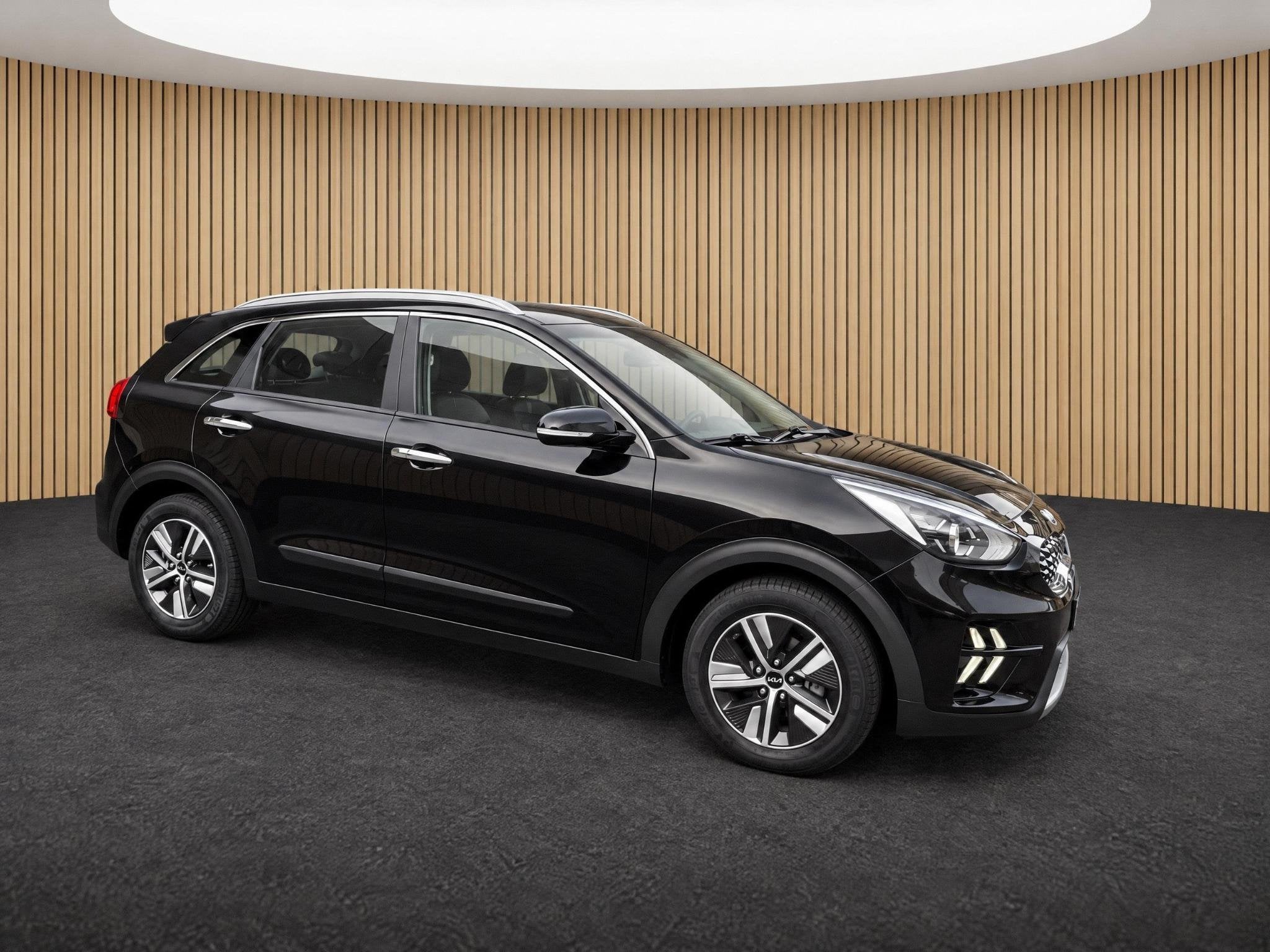 Kia Niro 1.6 GDi Hybrid DynamicLine Dealer onderhouden | Nav, Auto's, 12 maanden, Gebruikt, Euro 6, Leder en Stof