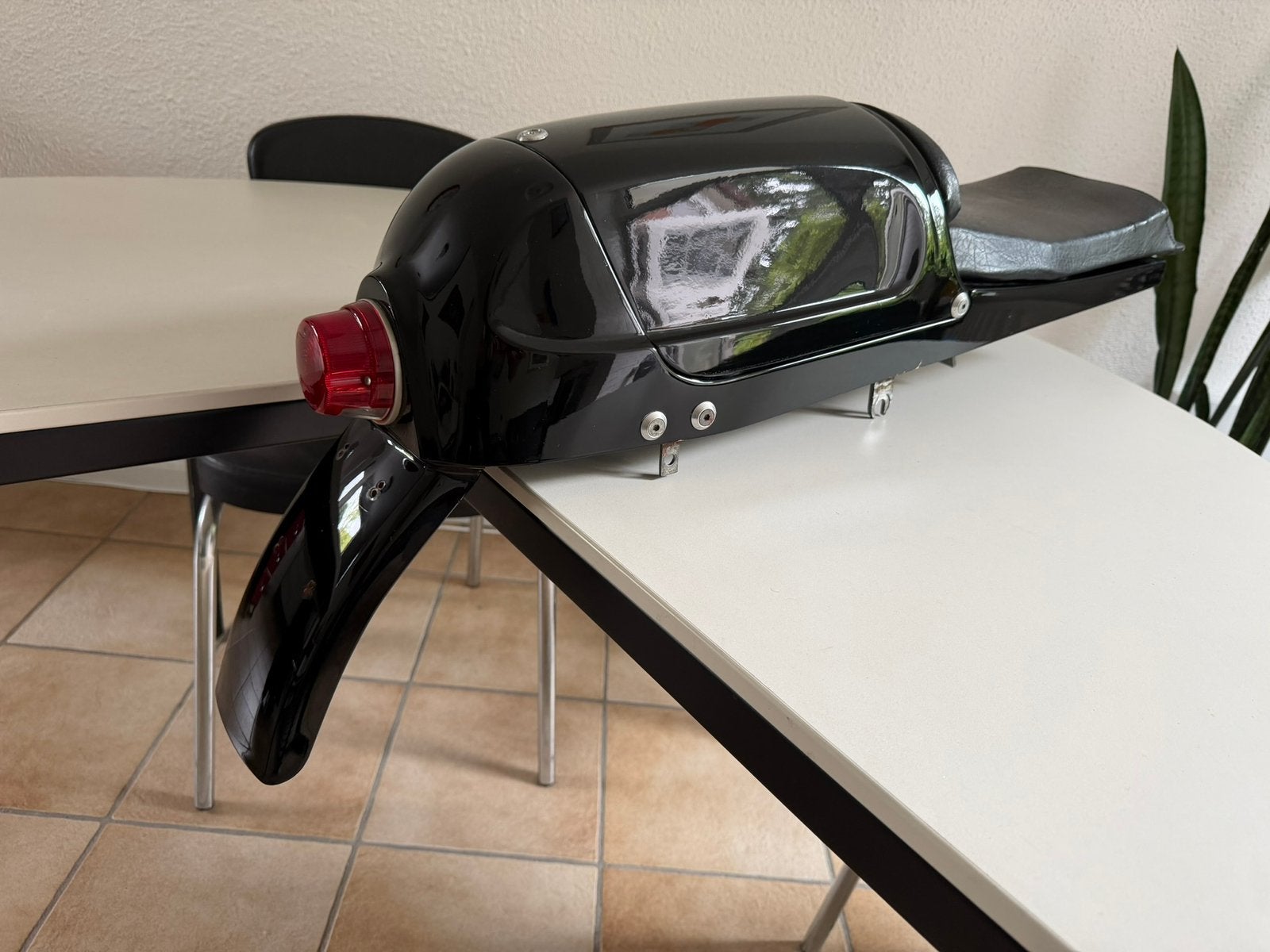 Zitje P&W buddyseat caferacer classic racer Moto Guzzi, Motoren, Ophalen, Gebruikt