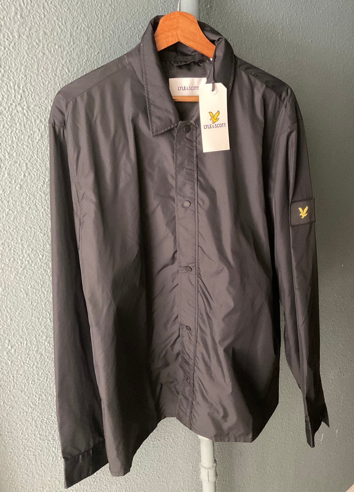 Mooie nieuwe zomer jas heren Lyle & Scott L, Kleding | Heren, Jassen | Zomer, Ophalen of Verzenden, Nieuw, Maat 52/54 (L), Zwart