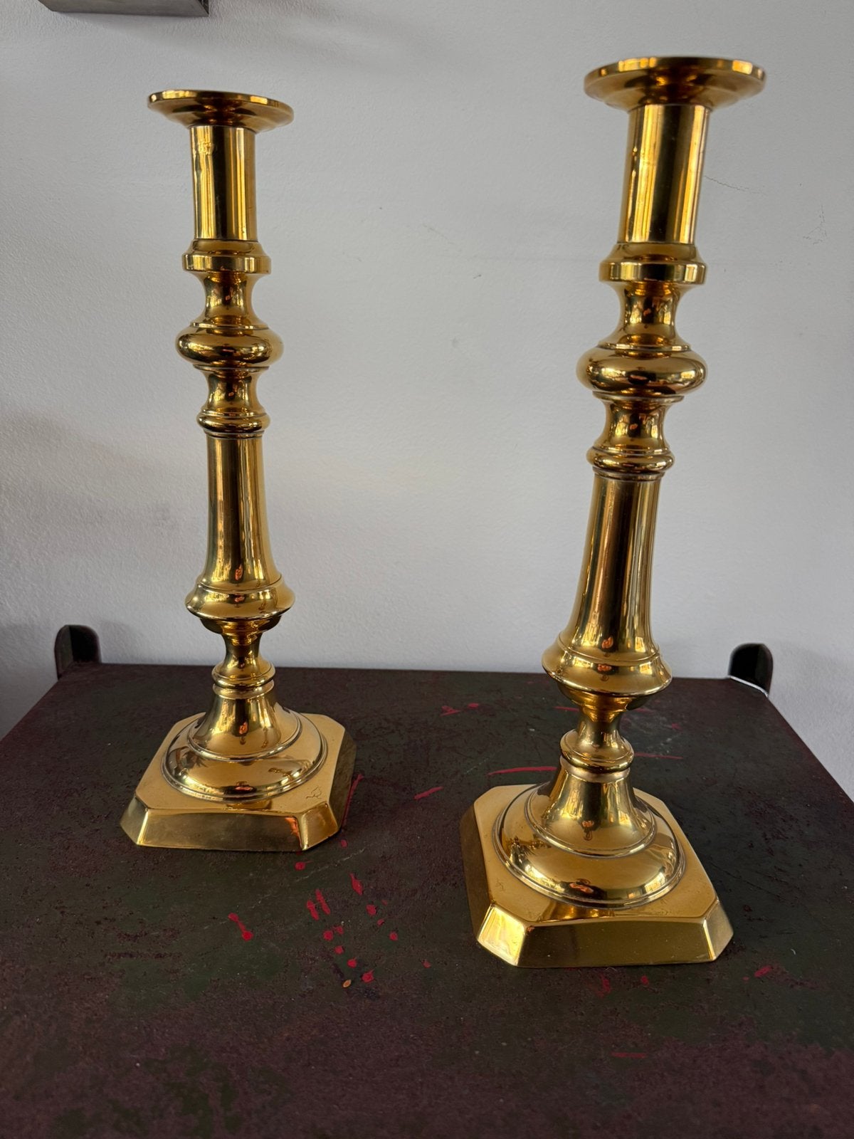 2 Kandelaren - goud kleurig - messing, Antiek en Kunst, Antiek | Kandelaars, Ophalen of Verzenden, Koper of Brons