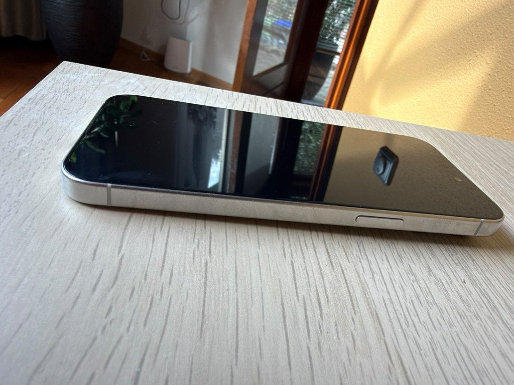 Foto 4 van Apple iPhone 15 Pro Max 512GB White