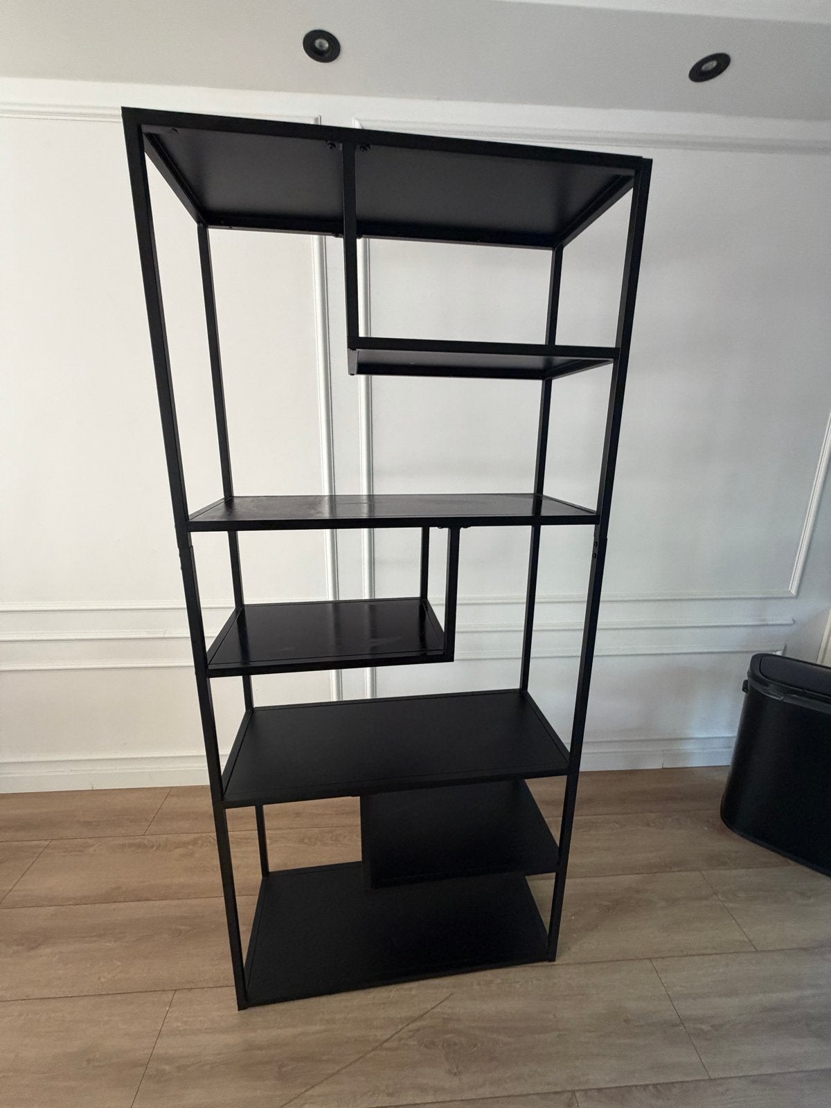 Modern zwart metalen open vakkenkast, Ophalen, Met plank(en), 200 cm of meer, 50 tot 100 cm