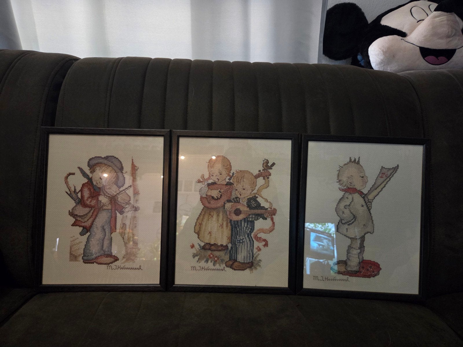 Set van 3 ingelijste MJ Hummel borduurstukken, Ophalen of Verzenden, Gebruikt, Handborduren, Overige typen