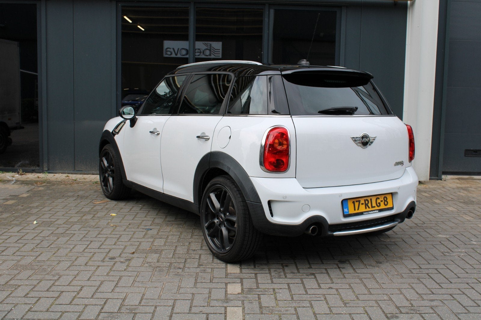 Foto 6 van Mini Countryman 1.6 Cooper S 2011 Wit