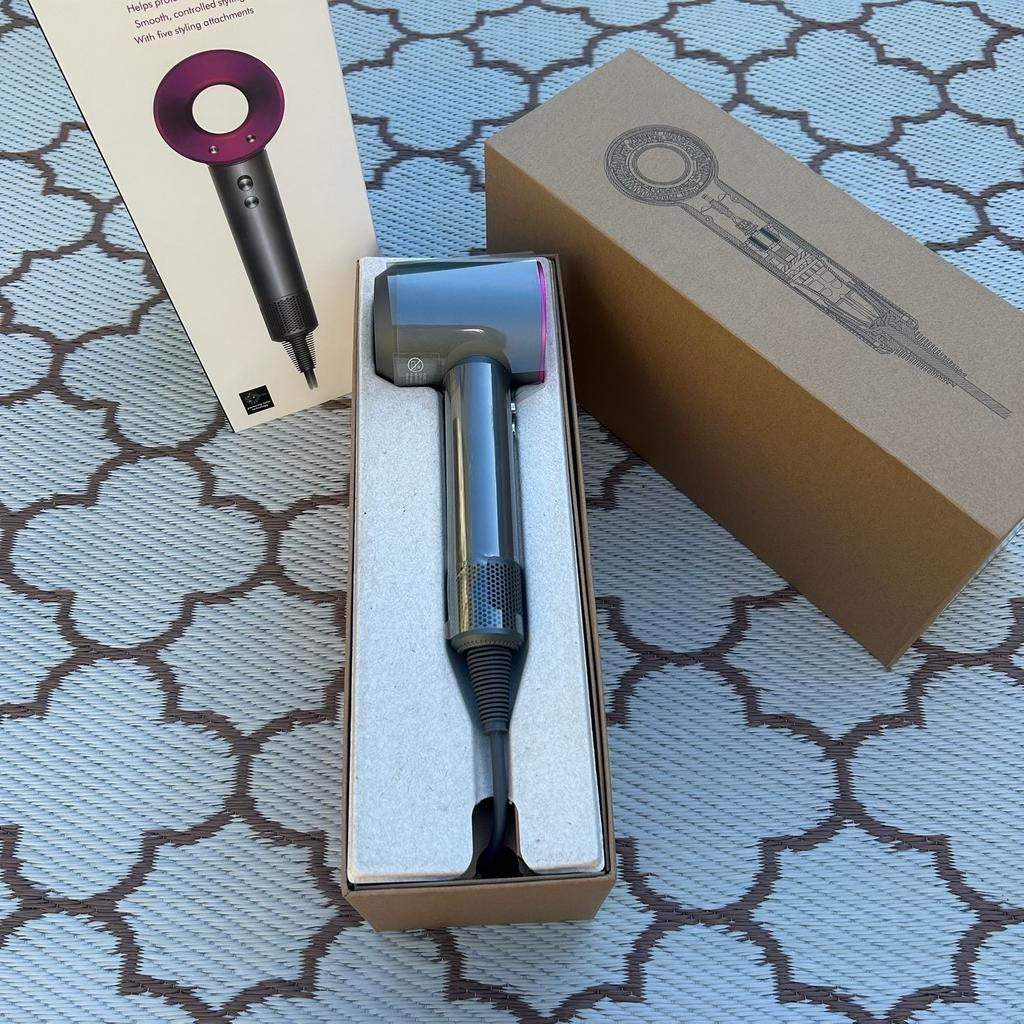 Dyson Supersonic Föhn in Roze - Nieuw en Ongebruikt, Ophalen of Verzenden, Zo goed als nieuw, Föhn of Haardroger