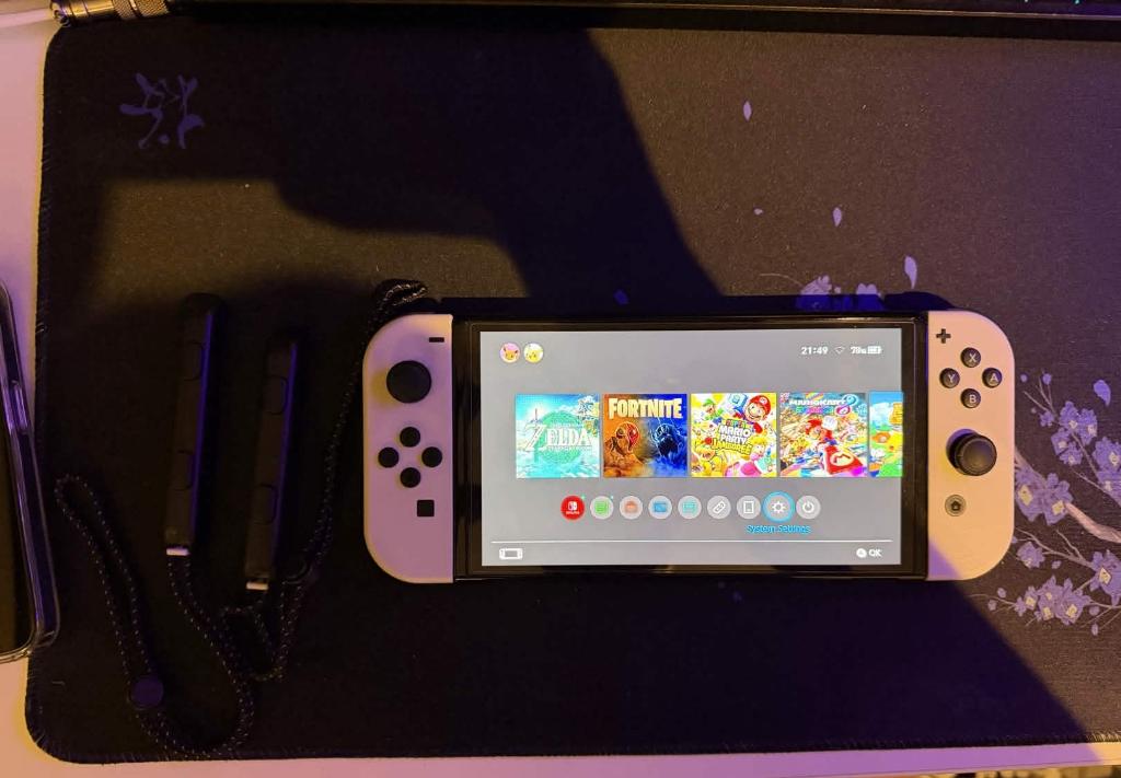 Nintendo Switch (OLED model) Wit + Accessoires, Ophalen of Verzenden, Zo goed als nieuw, Met 1 controller, Switch OLED