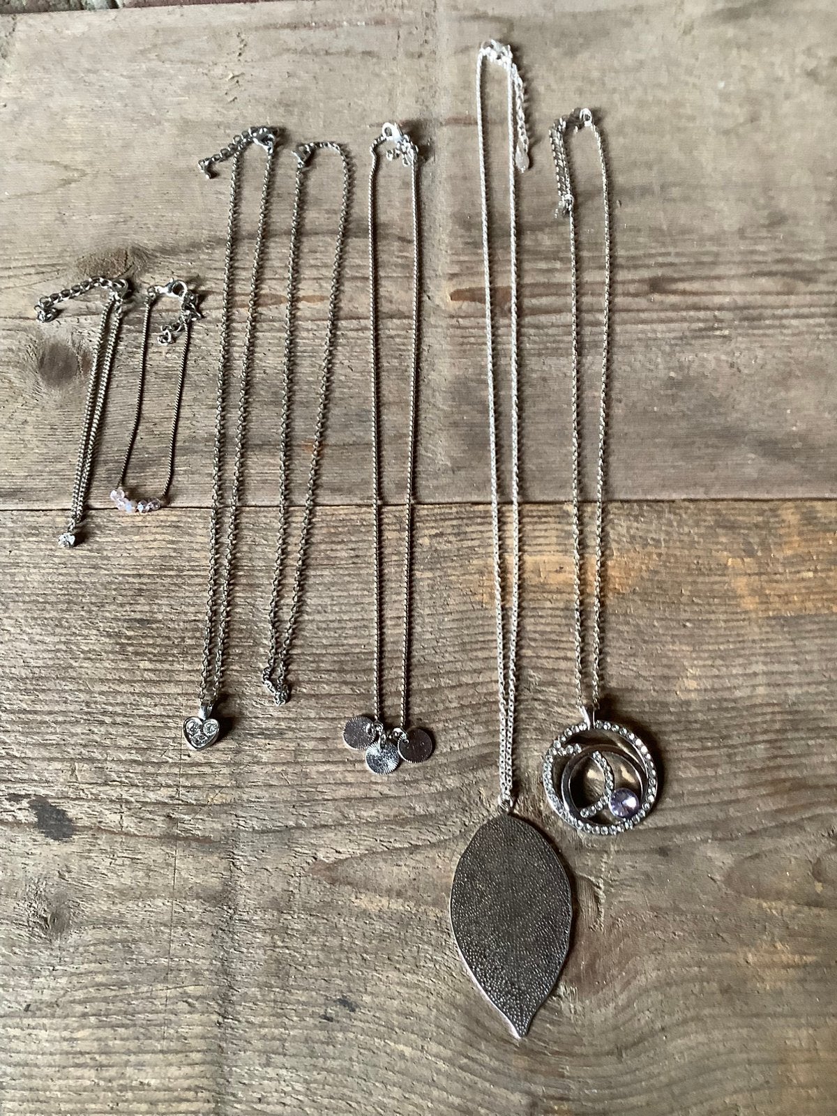 Diverse zilverkleurige kettingen, Sieraden, Tassen en Uiterlijk, Ophalen of Verzenden, Gebruikt, Overige kleuren, Overige materialen