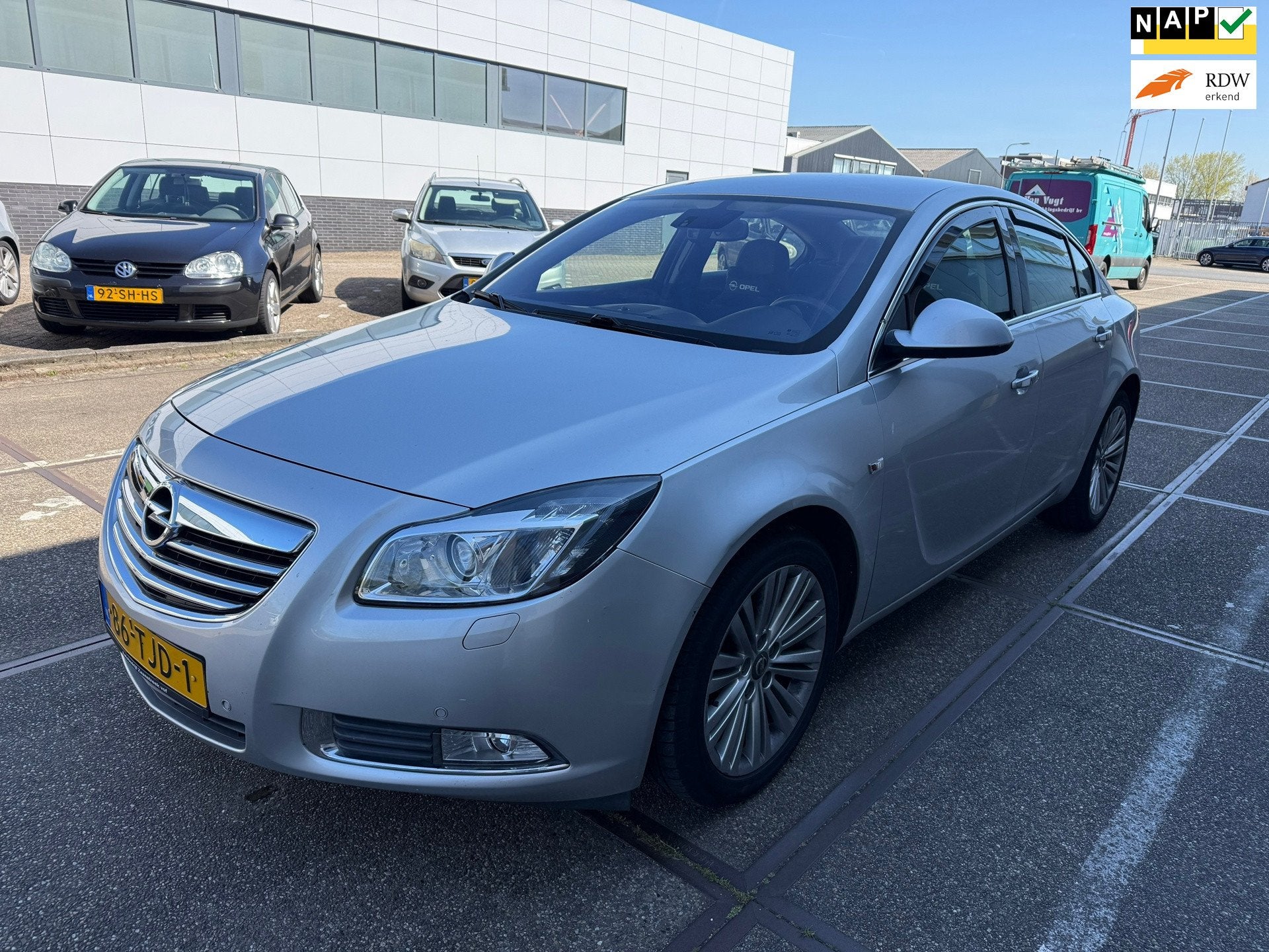 Opel Insignia 2.0 T Cosmo /AUTOMAAT / APK / NAP / AIRCO / BO, Auto's, Gebruikt, 4 cilinders, Leder en Stof, Bedrijf