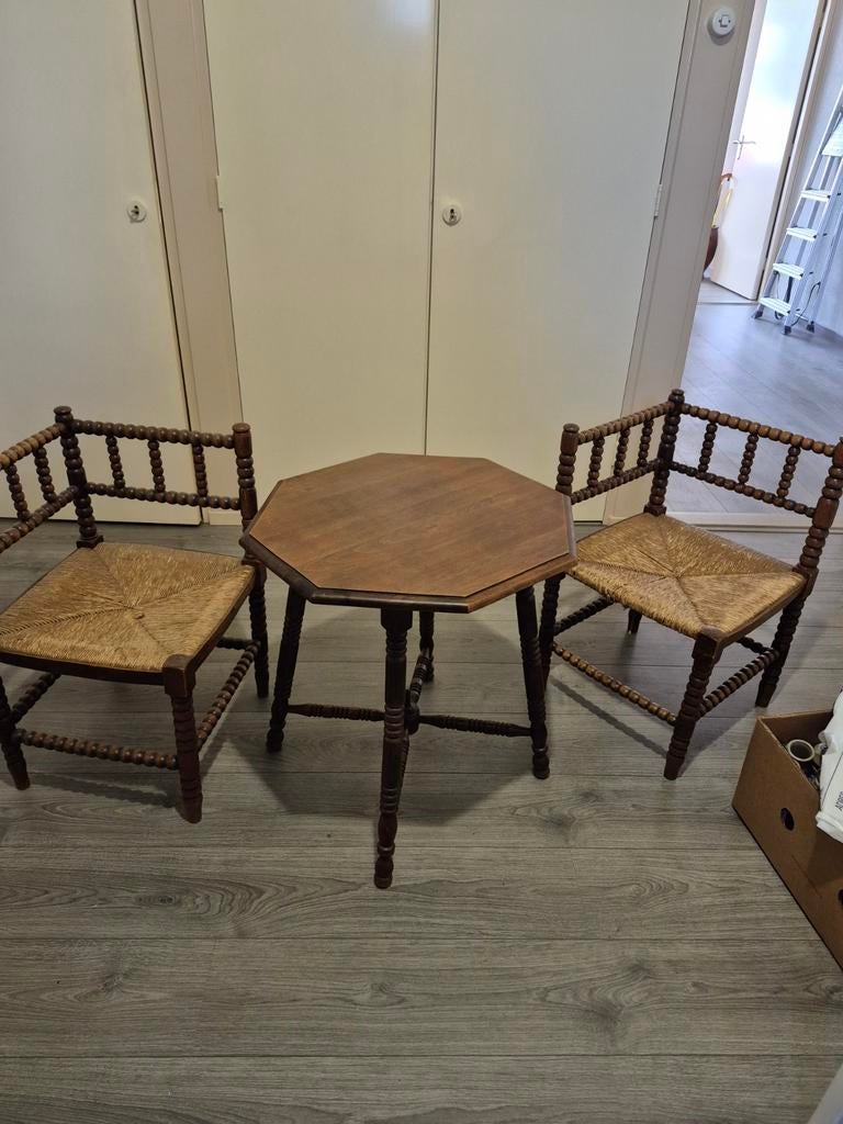 Setje tafel en 2 hoekstoeltjes, Ophalen