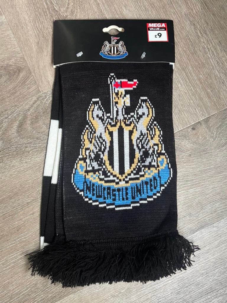 Newcastle United Sjaal, Ophalen of Verzenden, Nieuw, Buitenlandse clubs, Vaantje of Sjaal