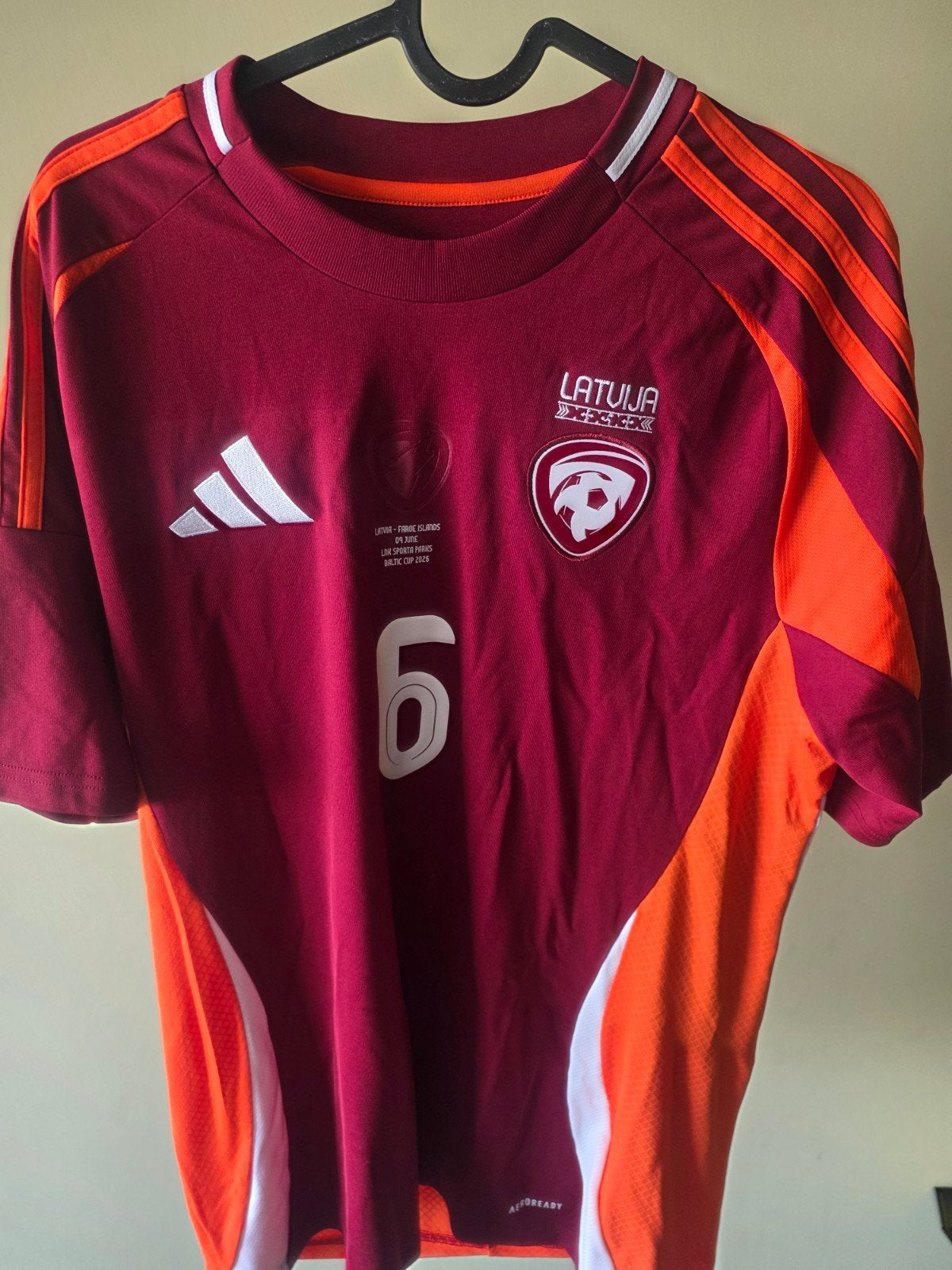 Gesigneerd Letland Voetbalshirt - Korotkovs #6, Ophalen of Verzenden