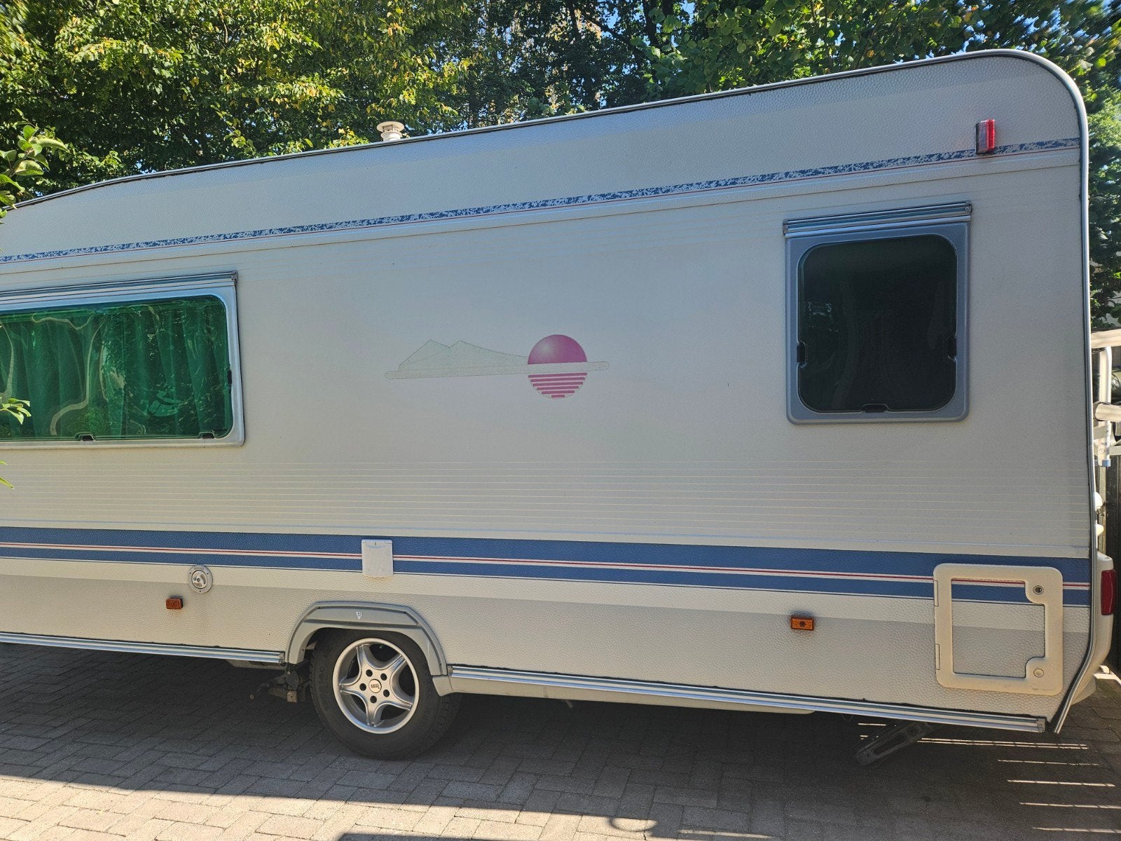 Adria caravan, Kachel, Frans bed, Treinzit, Particulier