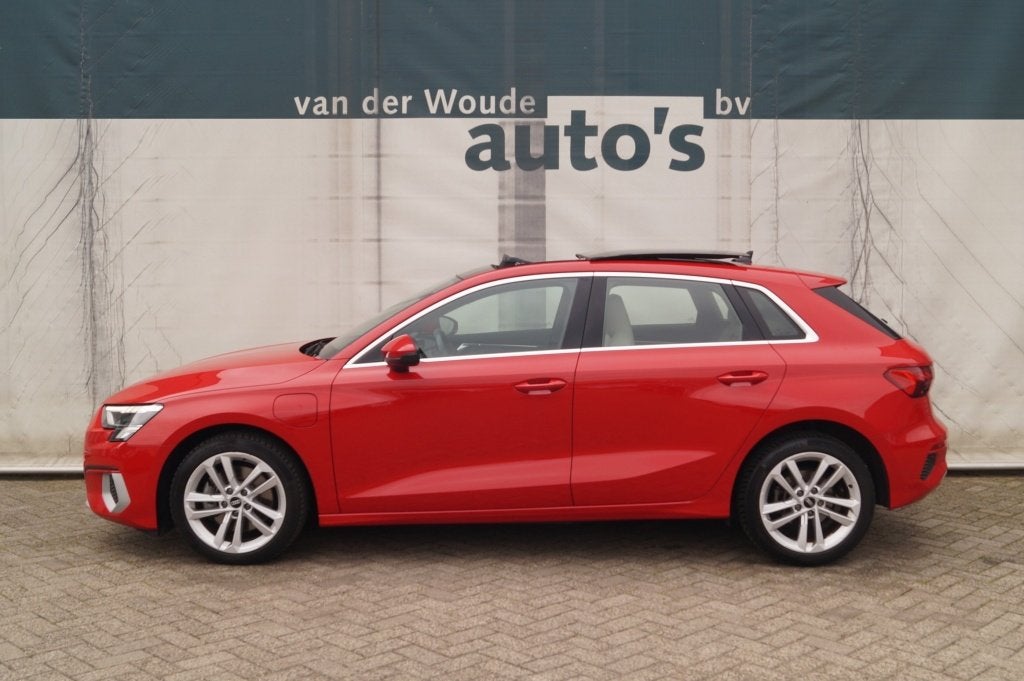 Audi A3 Sportback 40 TFSIe PHEV Business Edition -PANO-LEER-, Dealer onderhouden, Gebruikt, Euro 6, Hybride Elektrisch/Benzine