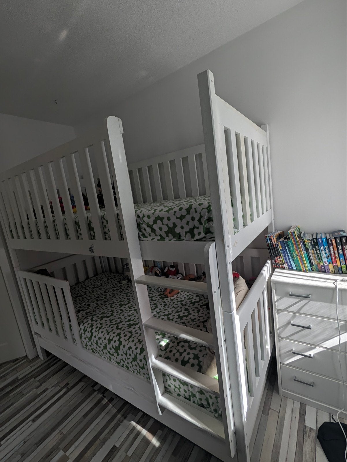 Stapelbed Olivia 90x200 wit + laden + gastenbed