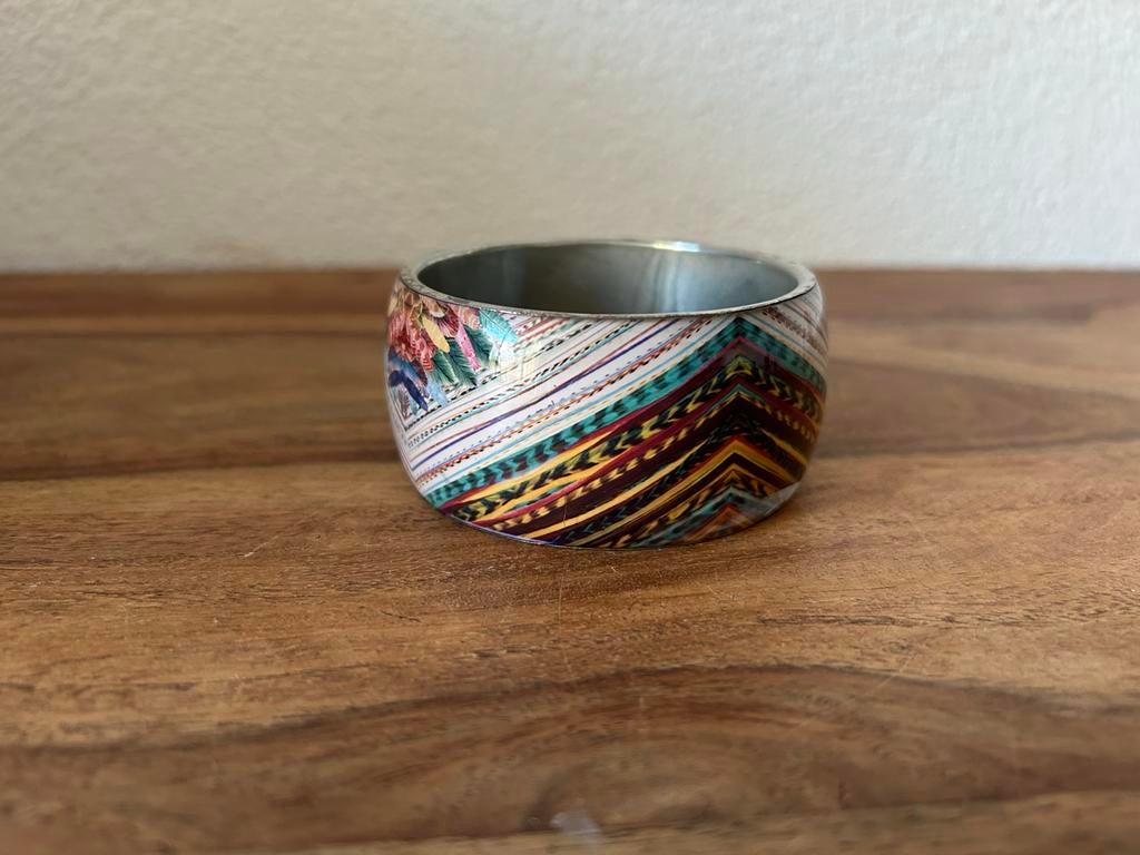 Opvallende armband met kleurrijk patroon, Ophalen of Verzenden, Overige materialen, Armband