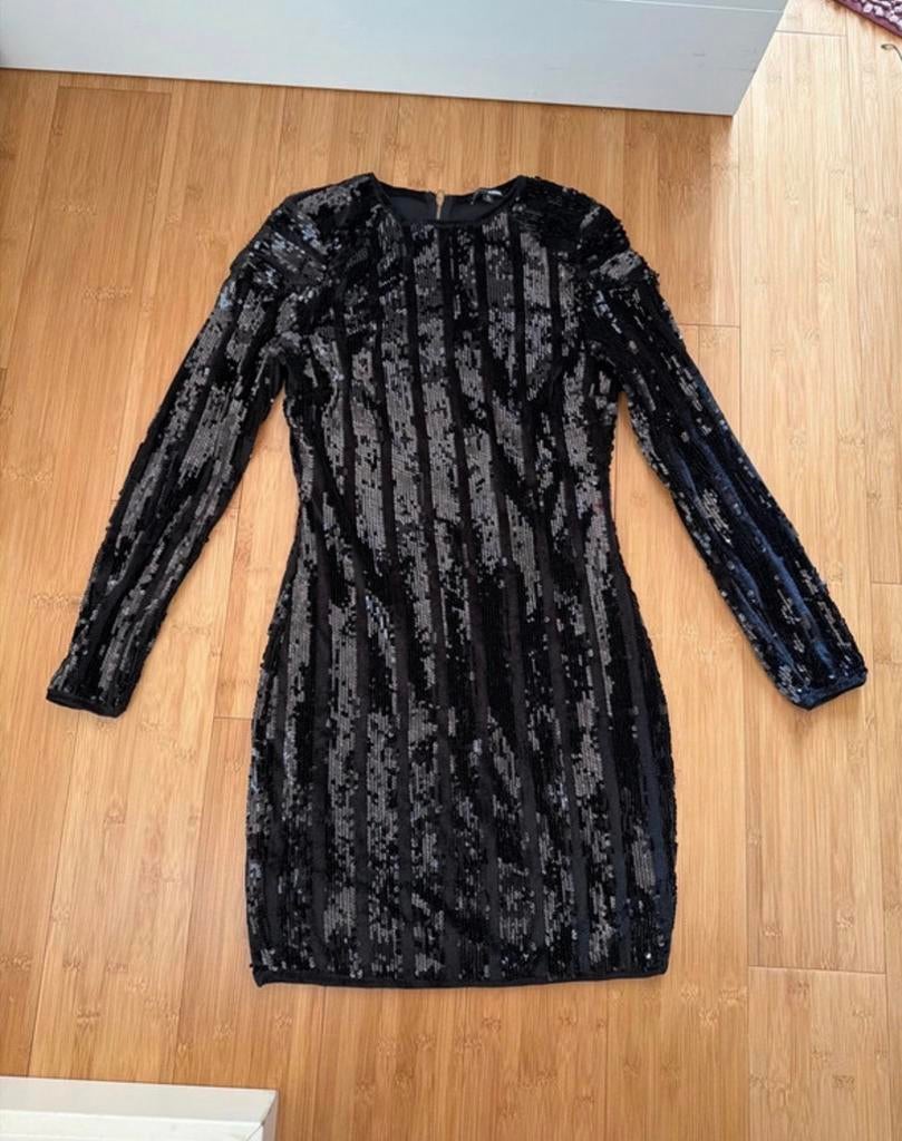 Feestjurk / glitter van Fashion Nova, maat S, Kleding | Dames, Ophalen of Verzenden, Zo goed als nieuw, Maat 36 (S), Zwart