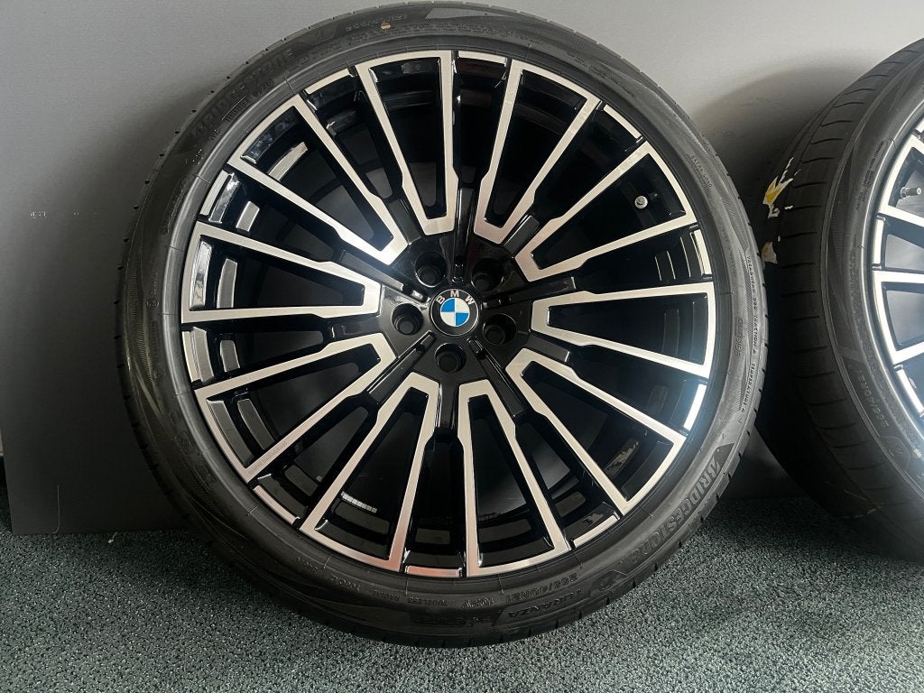 Nieuwe set 21 inch Styling 1055i tbv BMW 7 serie G70 / I7