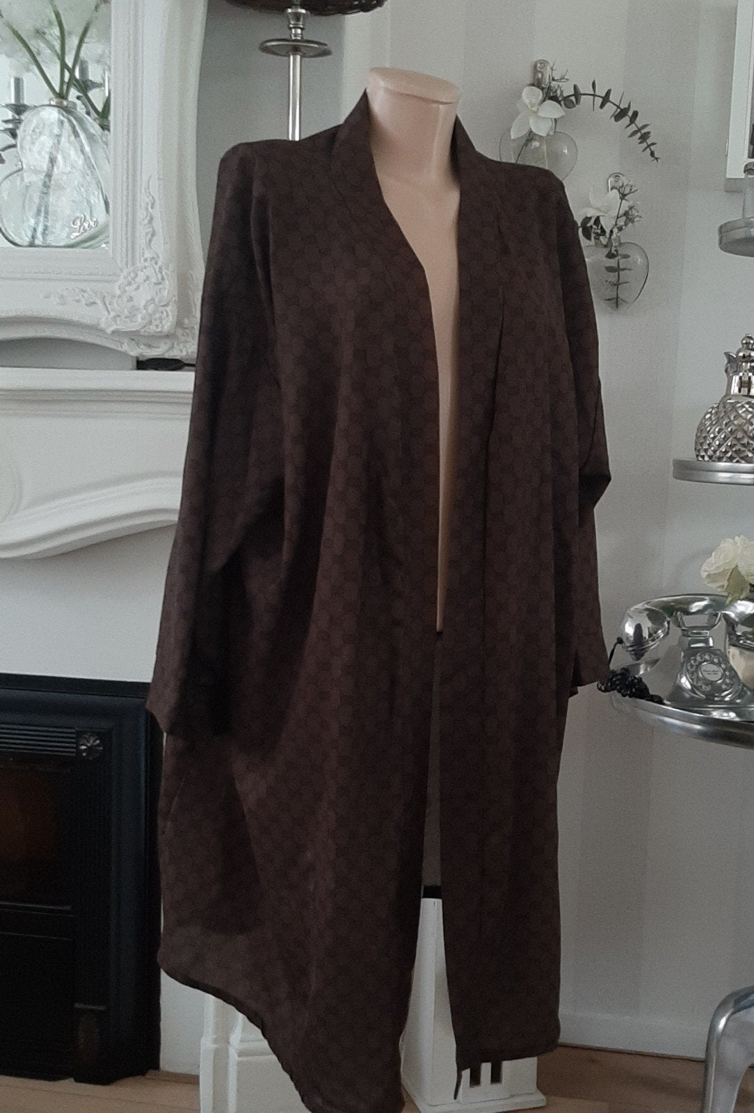 Leuk Gucci print vestje/kimono maat 50-52
Okselmaat 77 cm en, Ophalen of Verzenden, Nieuw, Trui of Vest