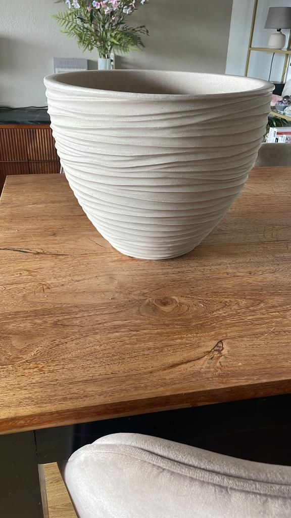 Buitenpot voor terras of tuin €4,50, Rond, Ophalen of Verzenden, Zo goed als nieuw, Tuin
