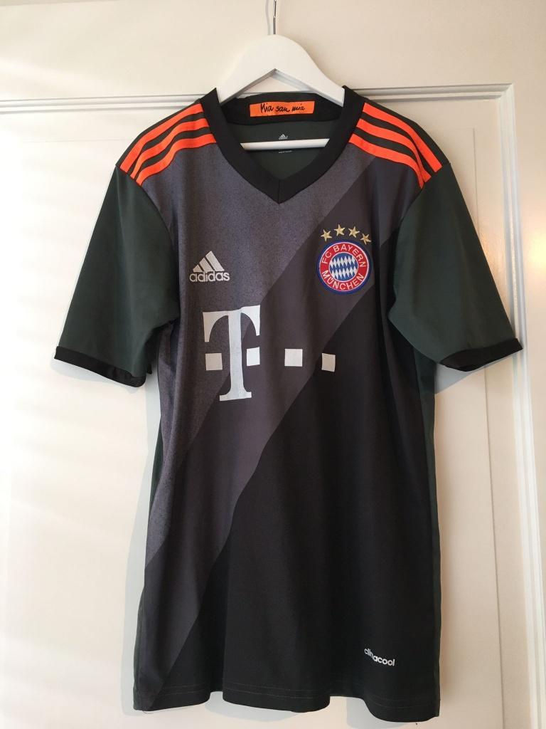 #176-001 Voetbalshirt Lewandowski (Bayern) te koop! Maat 176, Maat XS of kleiner, Verzenden, Zo goed als nieuw, Shirt