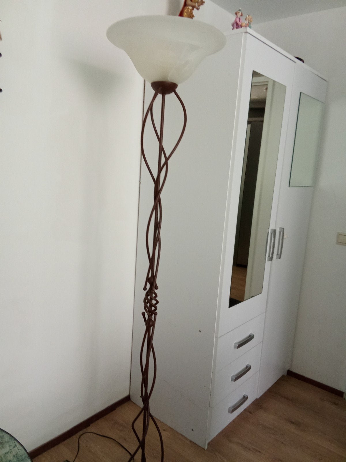 Staande schemerlamp met melkglas en dimmer, Ophalen of Verzenden, Gebruikt, Glas