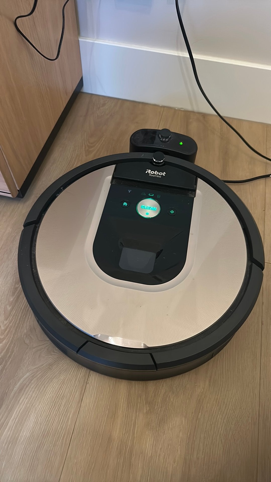 iRobot Roomba 974 in zeer goede staat!, Witgoed en Apparatuur, Stofzuigers, Ophalen, IRobot, Zo goed als nieuw, Robotstofzuiger