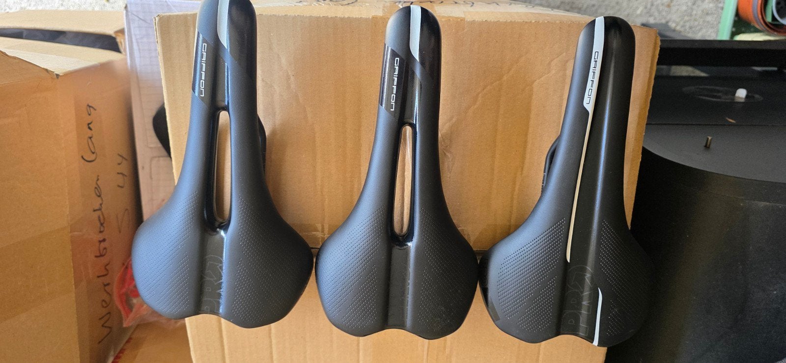 Nieuwe Shimano PRO Griffon zadels (diverse maten), Ophalen of Verzenden, Racefiets, Shimano PRO, Zadel
