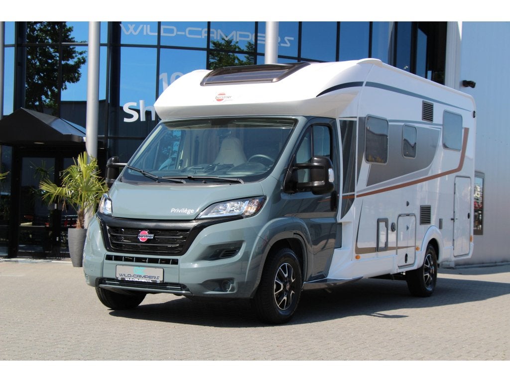 Bürstner Lyseo Privilege 690 - NIEUW - ENKELE BEDDE, Luifel, Ringverwarming, Fiat, 7 tot 8 meter
