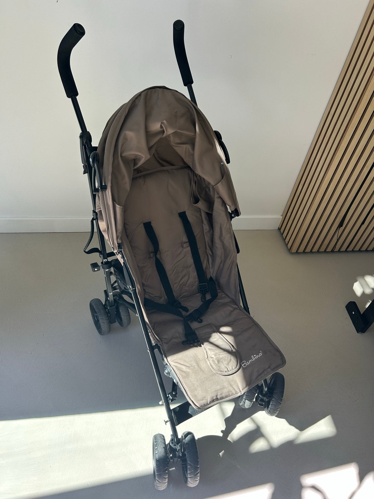 Zo goed als nieuwe opvouwbare Bambino buggy, Kinderen en Baby's, Buggy's, Ophalen, Zo goed als nieuw, Overige merken