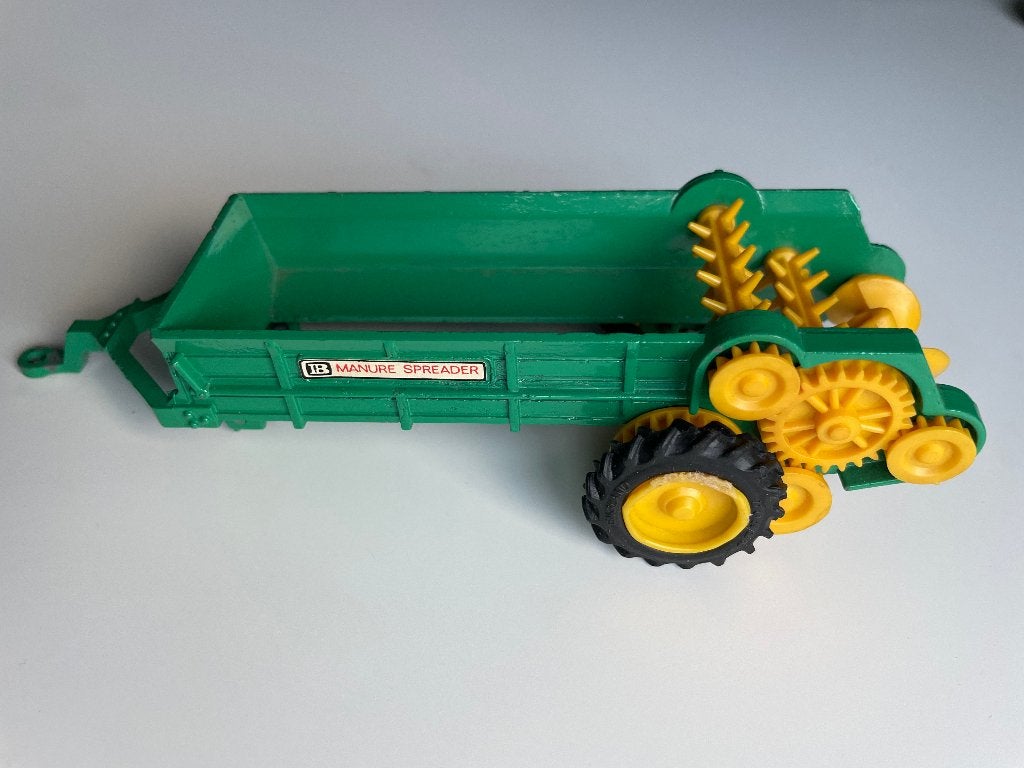 Britains mestverspreider, Hobby en Vrije tijd, Modelauto's | 1:32, Ophalen of Verzenden, Zo goed als nieuw, Tractor of Landbouw