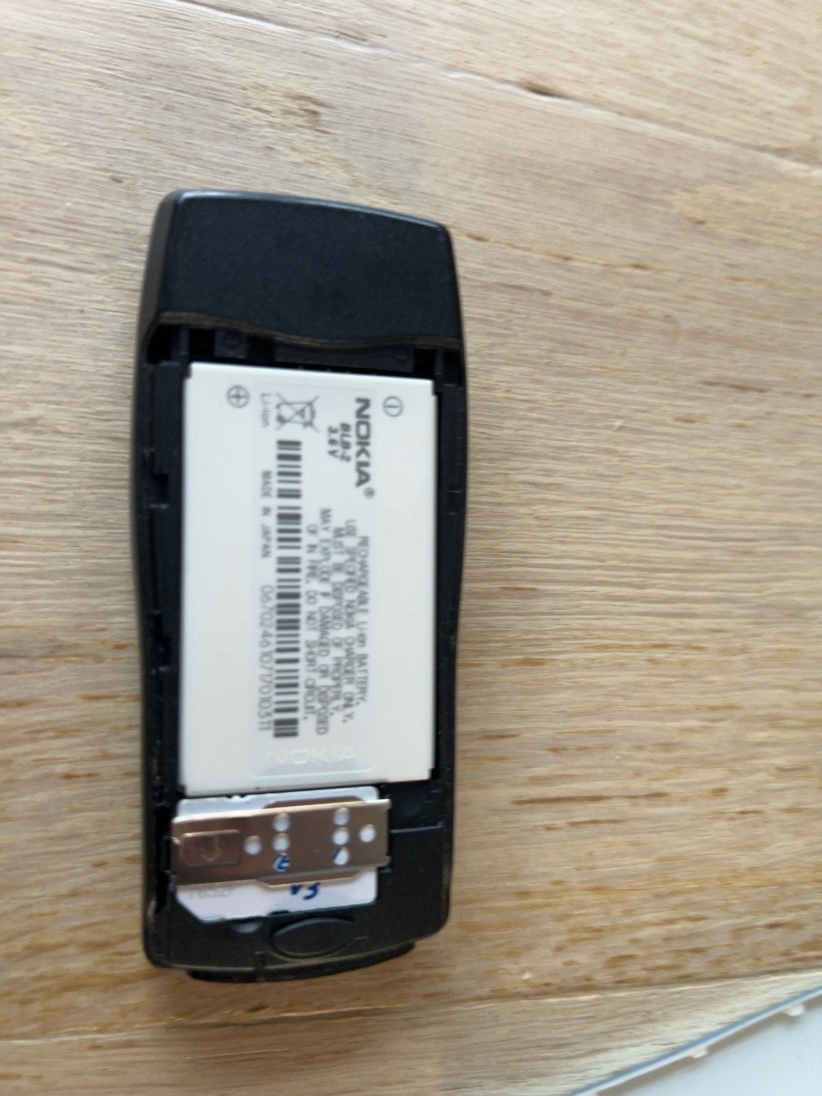 Nokia 8210 (NSM-3NX) - Zonder lader, ongetest, Geen camera, Fysiek toetsenbord, Ophalen of Verzenden, Klassiek of Candybar