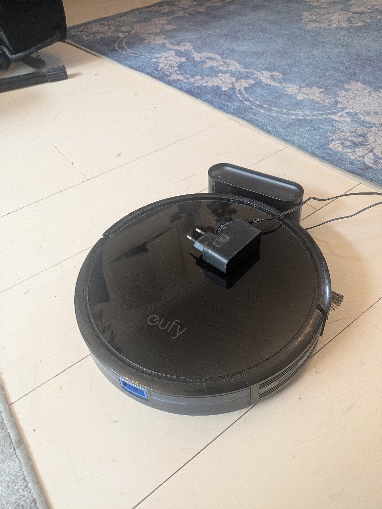 Robotstofzuiger, Witgoed en Apparatuur, Stofzuigers, Ophalen of Verzenden, Gebruikt, Oplaadstation, Robotstofzuiger
