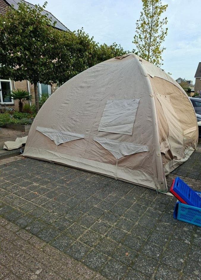 Karsten 350 opblaasbare (Air) tent, incl luifels & pomp, Ophalen, Gebruikt, Tot en met 5
