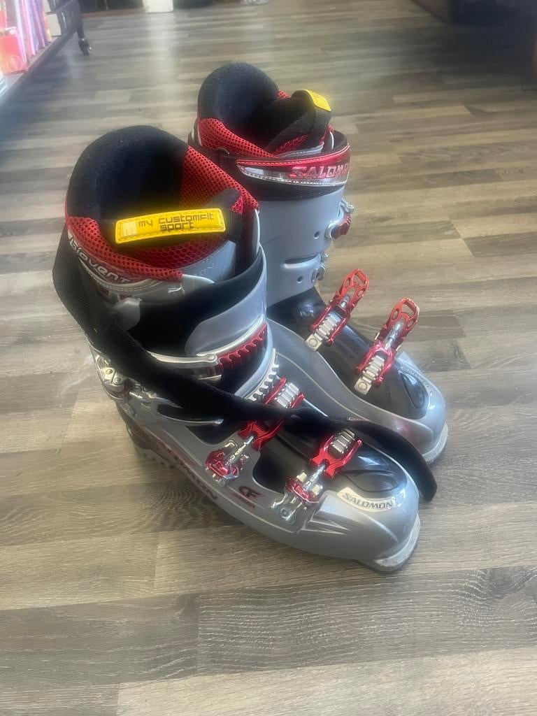 Salomon skischoenen maat 29.5 + Kipling sporttas–goede staat, Ophalen, 160 tot 180 cm, Schoenen, Salomon
