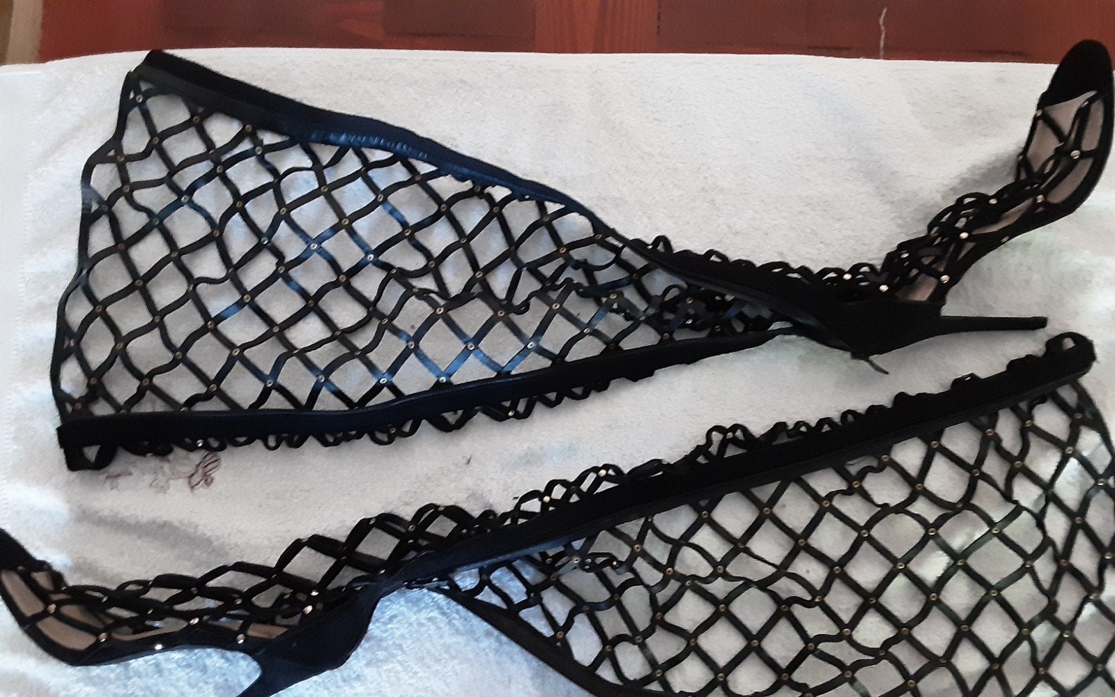 Open gewerkte suède laarzen mt 41, hakhoogte 10 cm, Hoge laarzen, Zwart, Ophalen of Verzenden, Gedragen