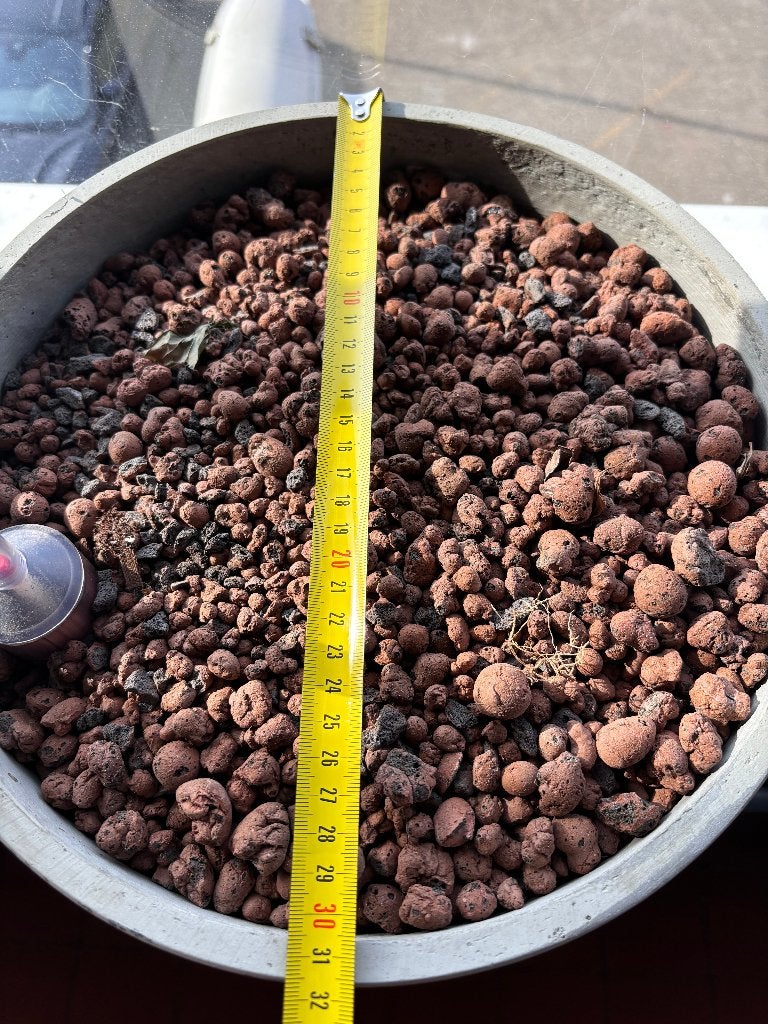 SET VAN 2 BETONNEN PLANTENPOTTEN MET WATERMETER, Gebruikt, Rond, Minder dan 40 cm, Balkon
