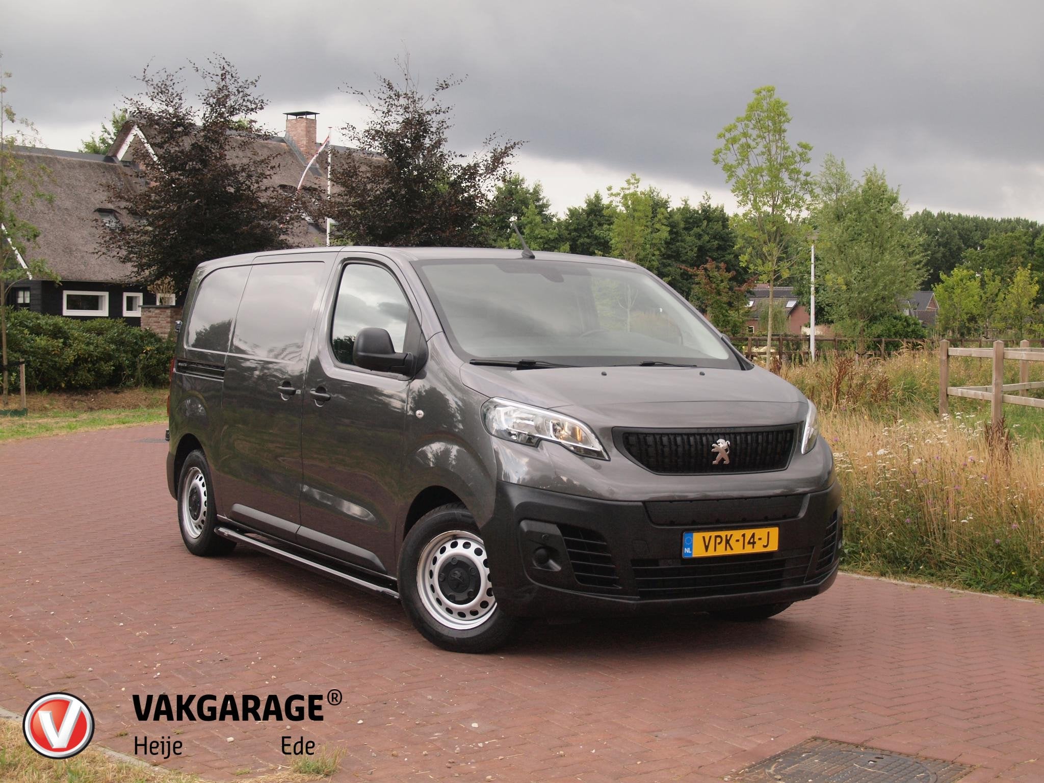 Peugeot e-Expert Standard Premium 75 kWh | Side bars | Apple, Gebruikt, Zwart, Origineel Nederlands, 75 kWh