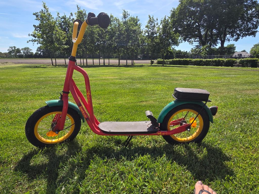 Step Loekie (2 stuks), Fietsen en Brommers, Ophalen, Zo goed als nieuw, Gewone step, Loekie
