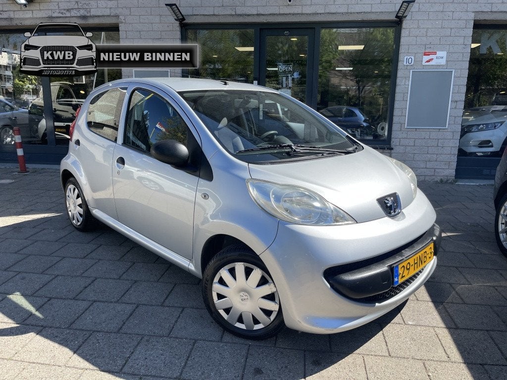 Peugeot 107 1.0-12V 5Deurs Weinig kilometers (bj 2008), Auto's, Voorwielaandrijving, Gebruikt, 4 stoelen, 68 pk
