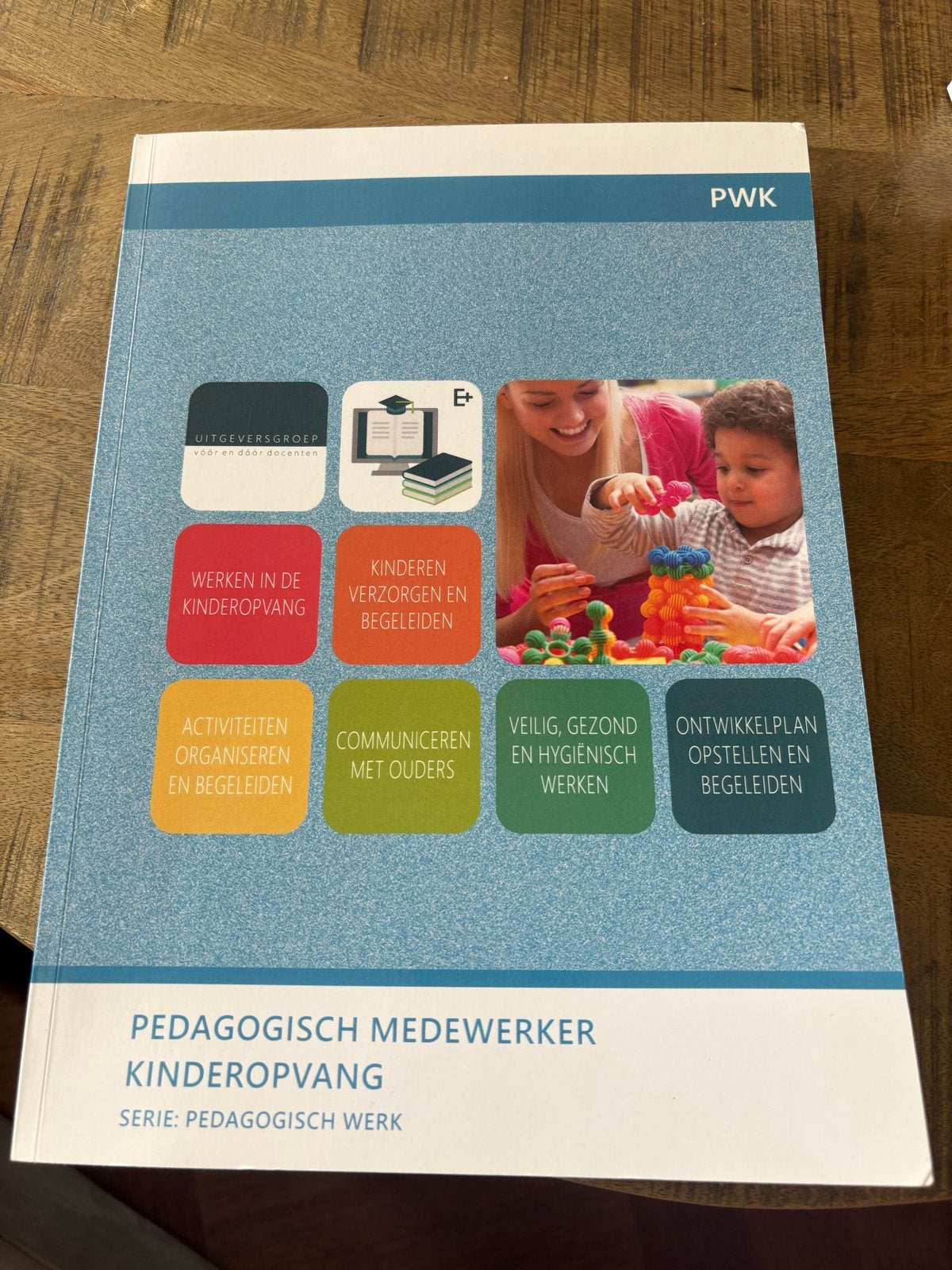 PWK Pedagogisch Medewerker Kinderopvang - Amper gebruikt, Boeken, Studieboeken en Cursussen, Ophalen, Zo goed als nieuw, MBO