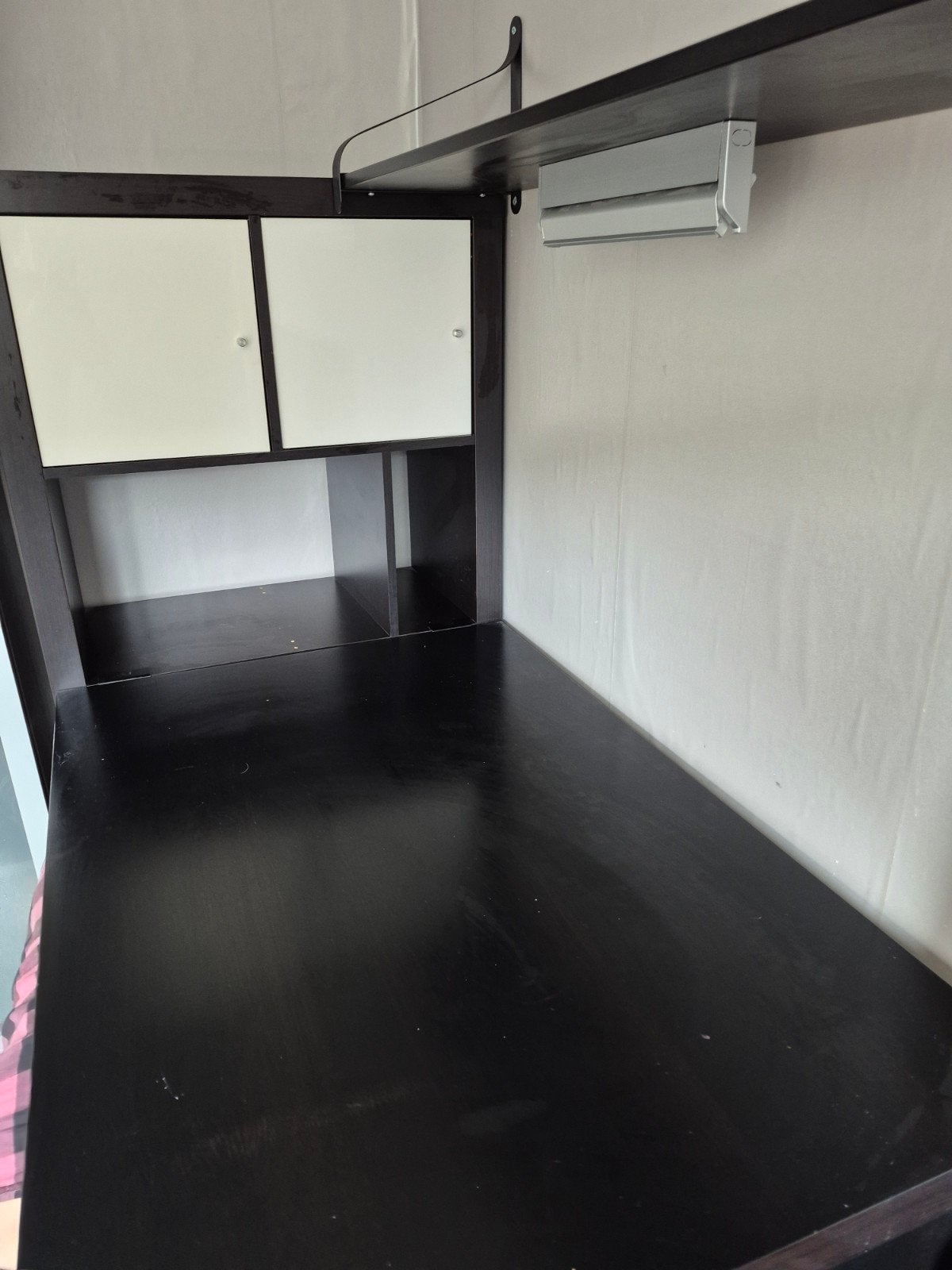 IKEA Expedit Bureau met Opbergruimte en Verlichting, Ophalen, Zwart, Gebruikt, Demontabel
