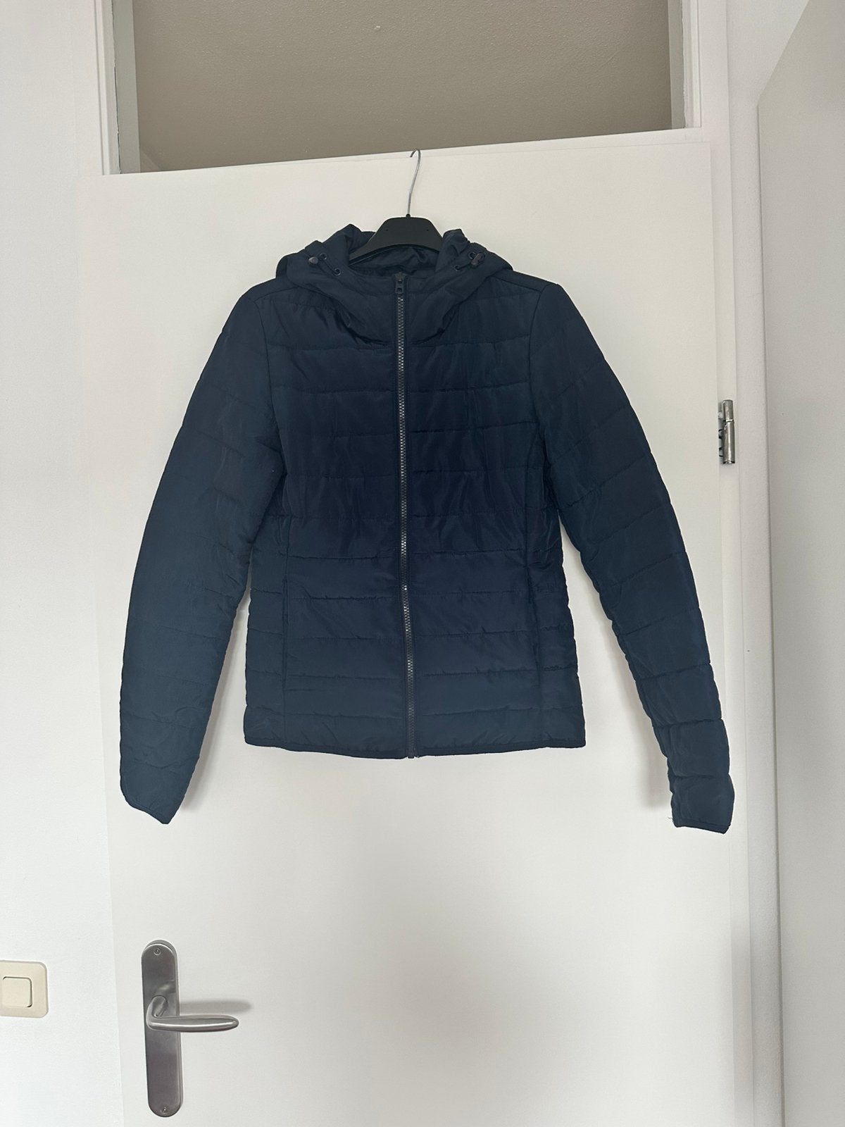 Blauwe jas nieuw mt s, Ophalen of Verzenden, Nieuw, Blauw