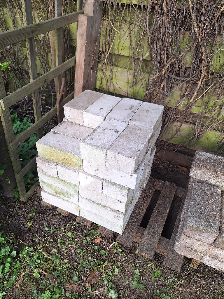 Witte beton - klinkers, Tuin en Terras, Tegels en Klinkers, Ophalen, Gebruikt, Klinkers, Minder dan 5 m²
