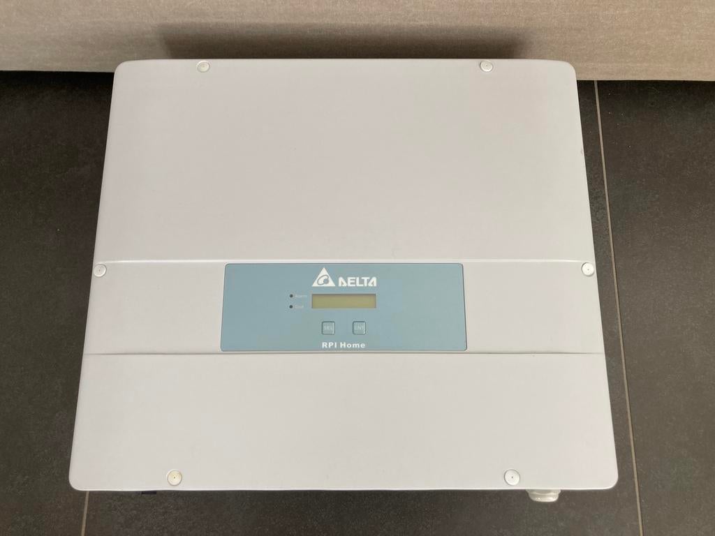 Omvormers voor zonnepanelen, Ophalen of Verzenden, Zo goed als nieuw