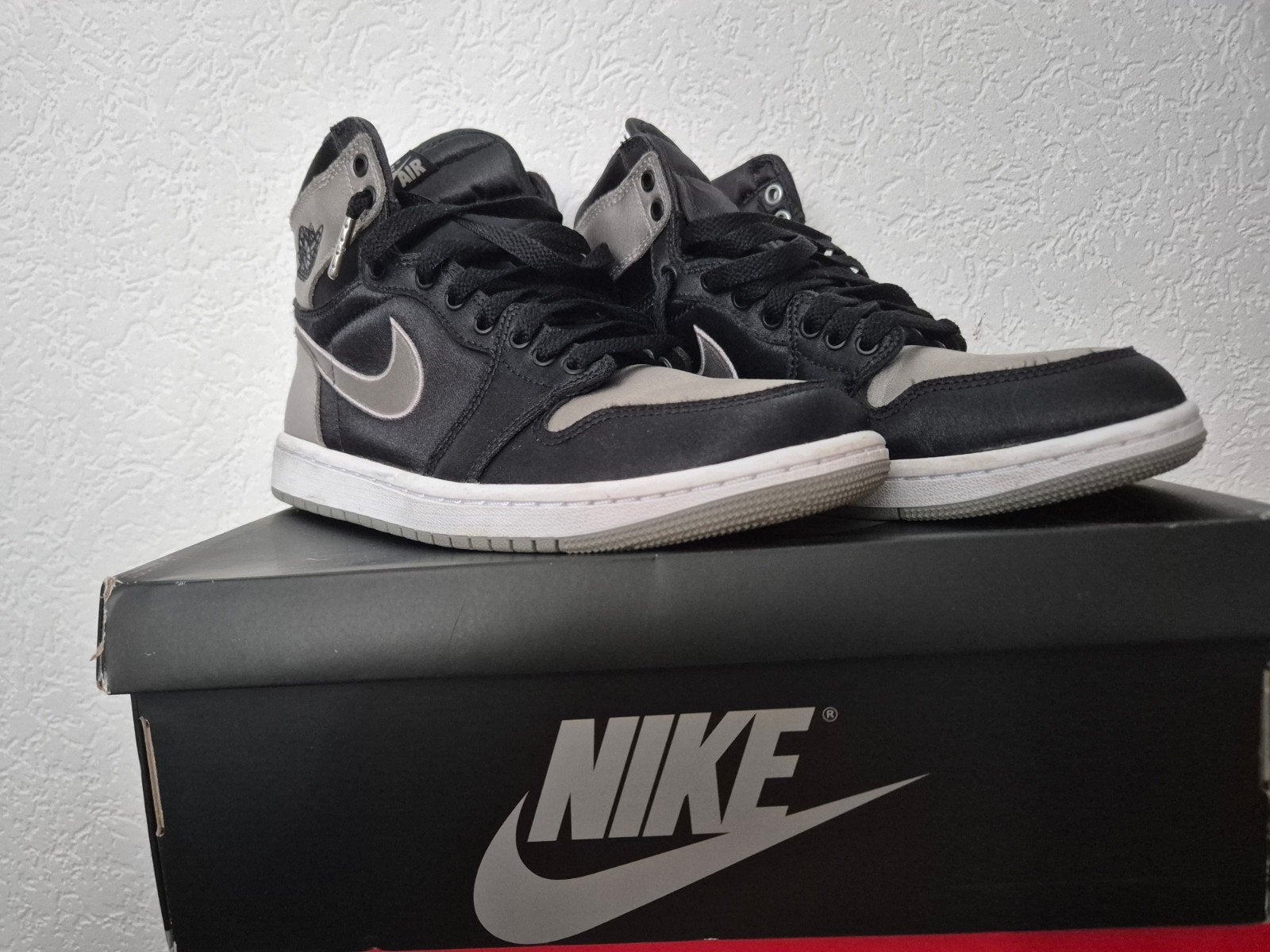 Nike Air Jordan - Maat 39, Kleding | Heren, Schoenen, Ophalen of Verzenden, Zo goed als nieuw, Zwart