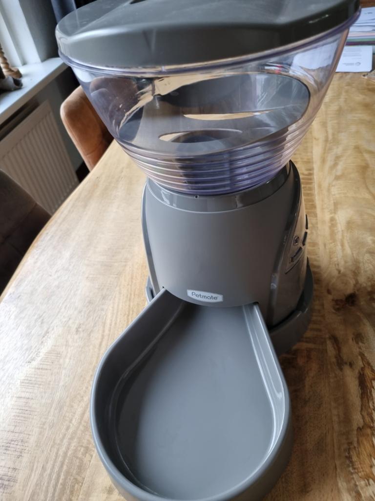 Petmate voerautomaat voor kat of kleine hond, Ophalen
