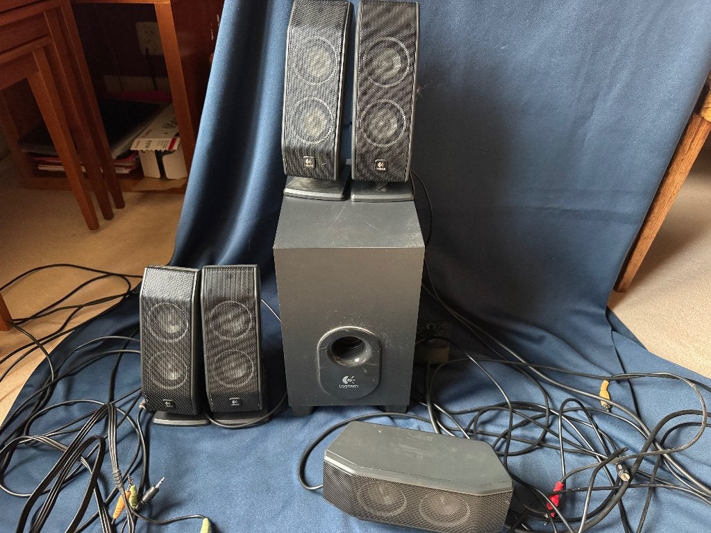 Logitech X-540 5.1 surround speakerset met subwoofer, Verzenden, Gebruikt