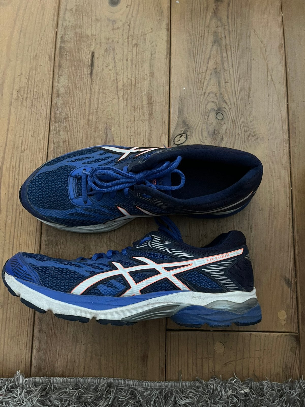 Asics gel flux hardloopschoenen maat 40,5, Gebruikt, Hardloopschoenen, Ophalen of Verzenden, Hardlopen