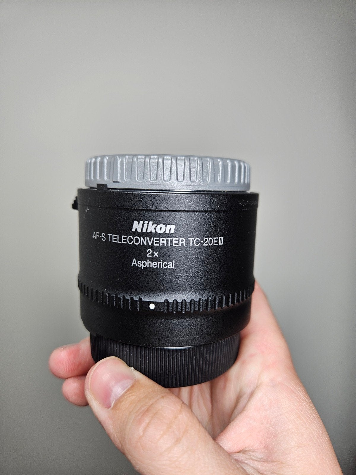 Nikon AF-S TC-20E III teleconverter + Rolanpro cover, Beschermhoes/tas, Nikon, Ophalen of Verzenden, Zo goed als nieuw
