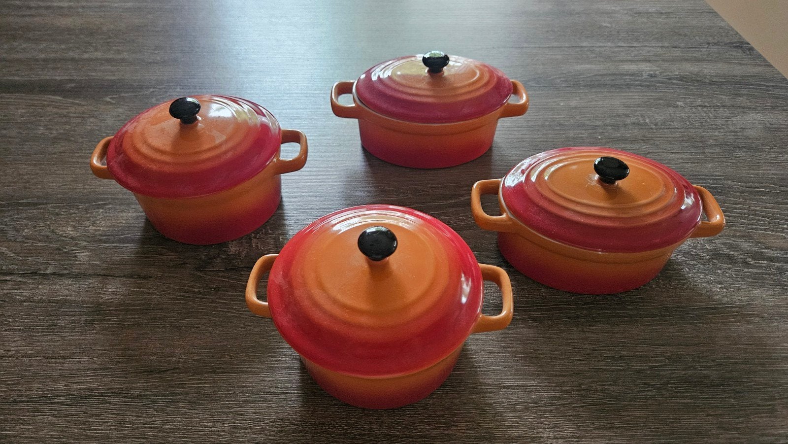 Set van 4 mini-pannetjes (oranje/rood), Le Creuset, Overige typen, Ophalen of Verzenden, Zo goed als nieuw